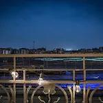 Galileo Balcony By Station * Milán